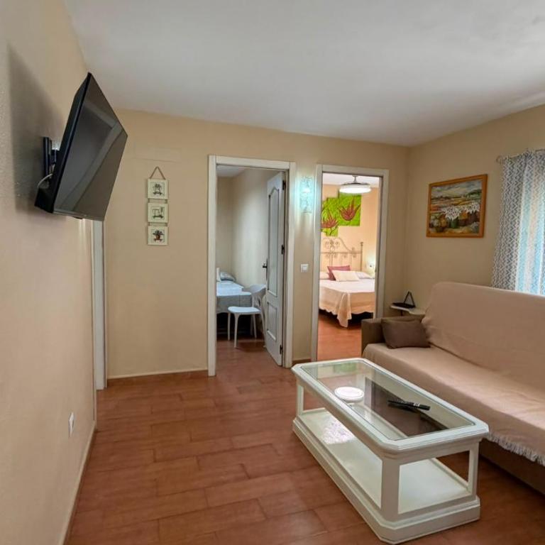 MIS NIÑAS - Two-Bedroom Apartment - 2
