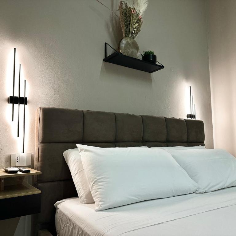 Svevo Suites - Ampia Camera Matrimoniale - 9