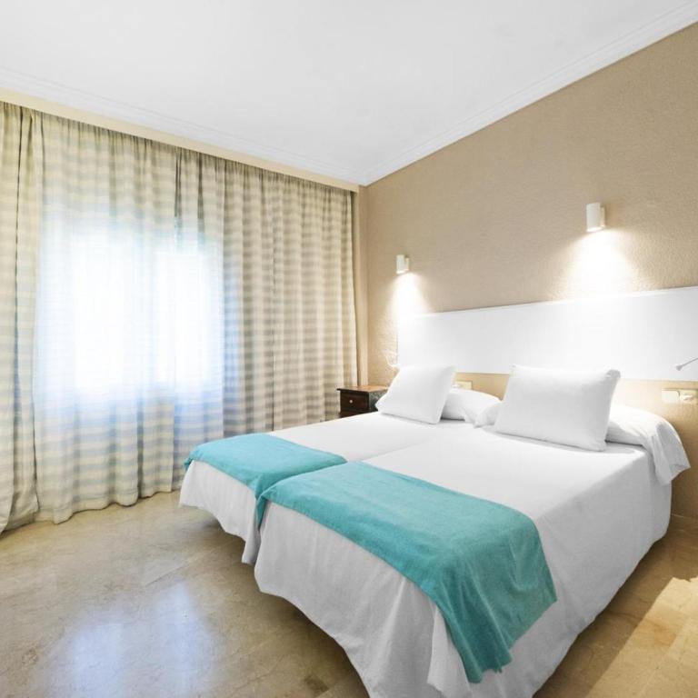 2 bdr Andalucía del Mar 8 b02 - Apartment - 21
