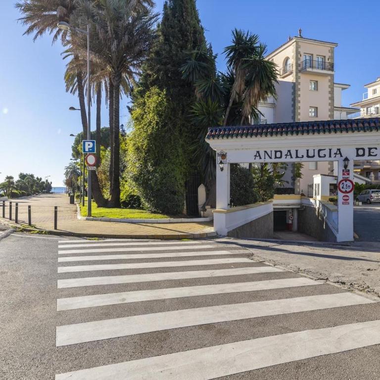 2 bdr Andalucía del Mar 8 b02 - Apartment - 4