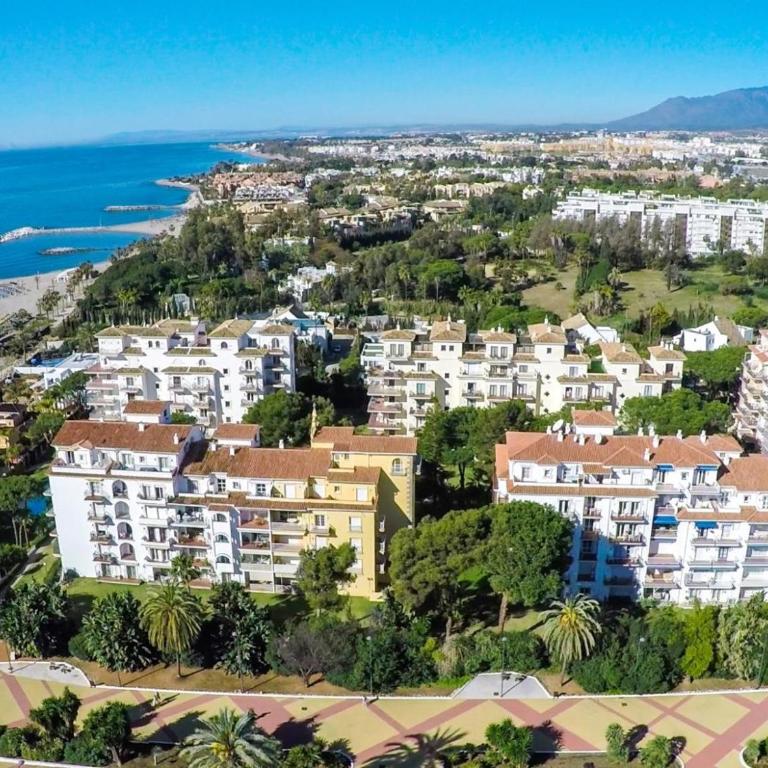 2 bdr Andalucía del Mar 8 b02 - Apartment - 5