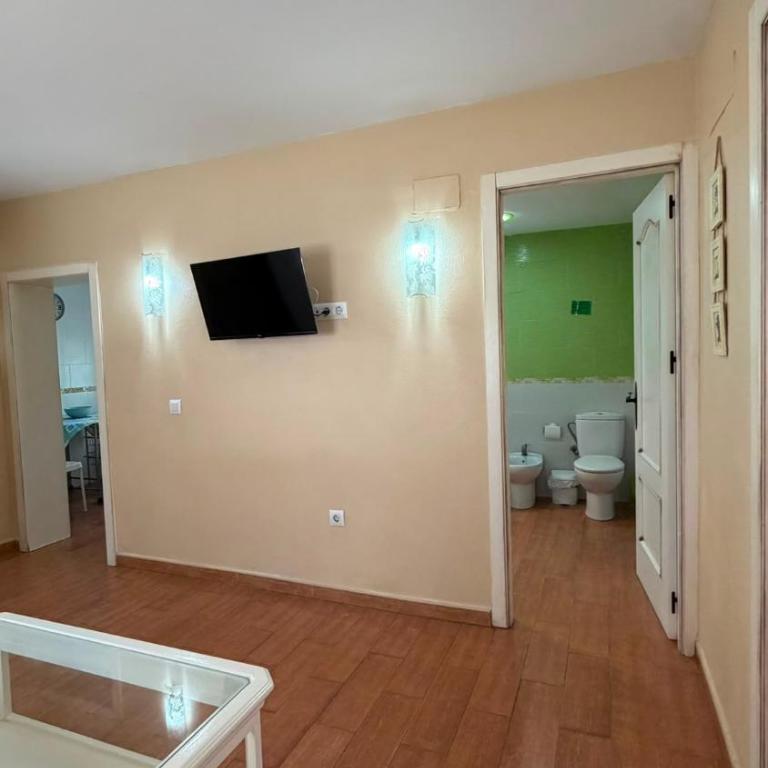MIS NIÑAS - Two-Bedroom Apartment - 16