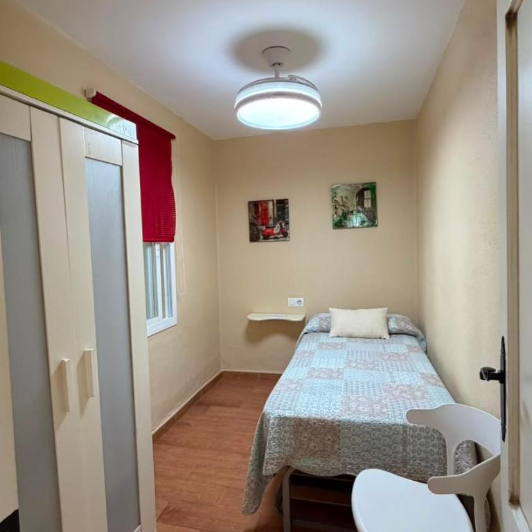 MIS NIÑAS - Two-Bedroom Apartment - 13