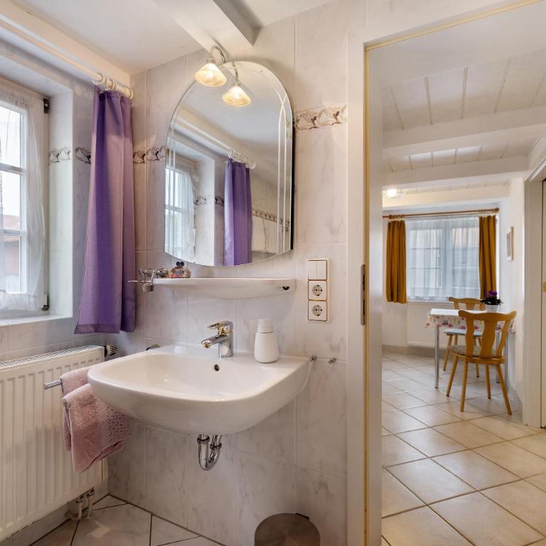 Appartementhaus Fischer - Apartment mit Dusche - 10