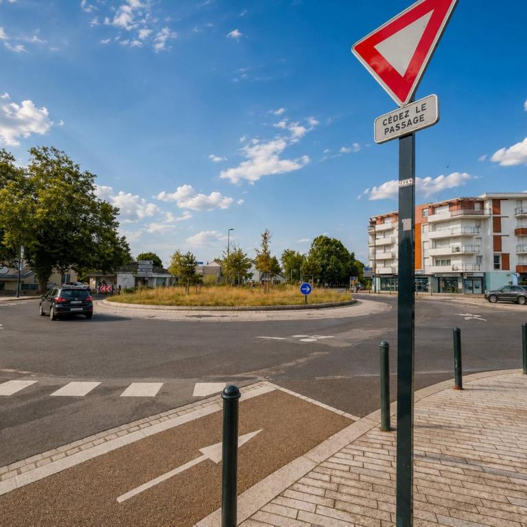 La Beaujoire - Appartamento con 2 Camere da Letto e Balcone - 17