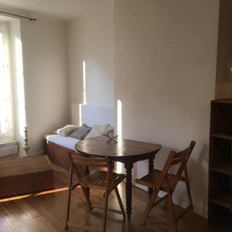 Charmant 2 pièces - Apartamento de 1 dormitorio - 1