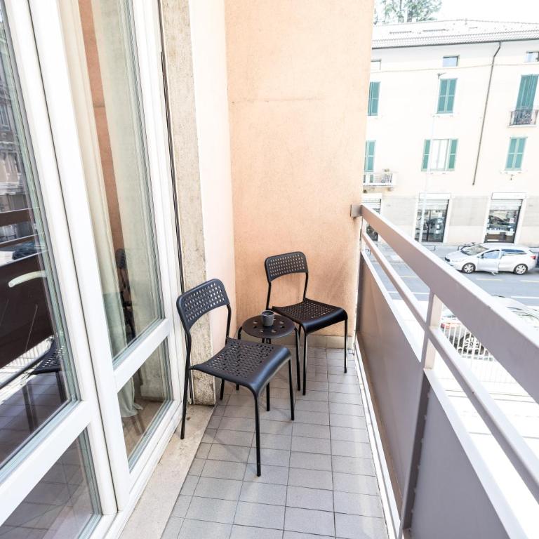 BG Stay - Camera Matrimoniale con Bagno in Comune - 1