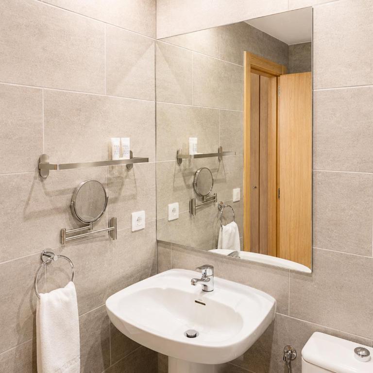 Hotel Musher - Chambre Double ou Lits Jumeaux - 11