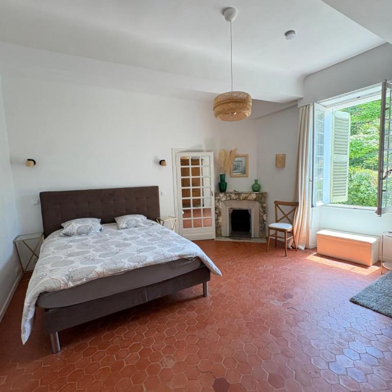 Domaine Du Castellas - Chambre Double avec Salle de Bains Privative - 2