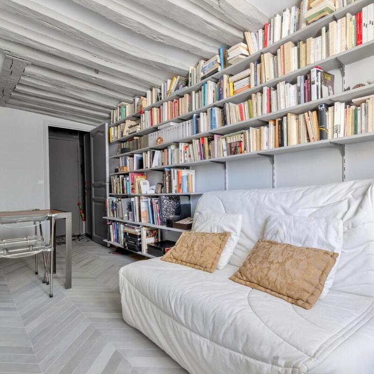 Duplex Marais - 2 Chambres, 5 Lignes Métro - Appartement - 9