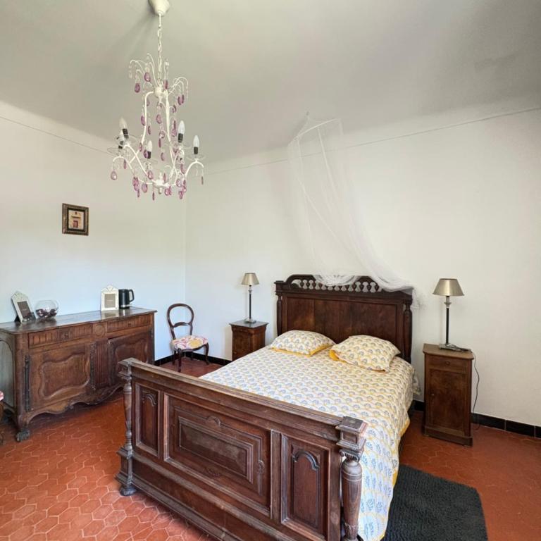 Domaine Du Castellas - Chambre Double avec Salle de Bains Privative - 1