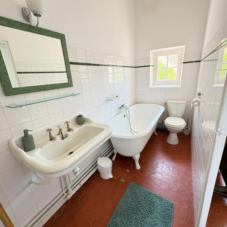 Domaine Du Castellas - Chambre Double avec Salle de Bains Privative - 1