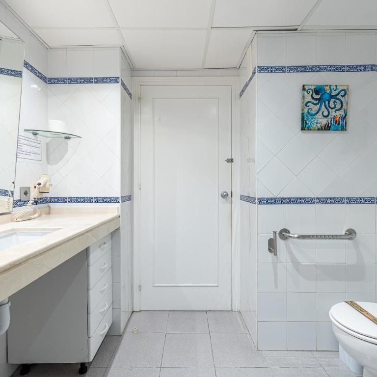 797 Holiday Rentals- Precioso piso con vistas al jardin en Benalbeach - One-Bedroom Apartment - 9