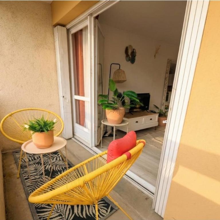 Cosy Jungles - T3 - Balcon & parking privé - Appartement 2 Chambres avec Terrasse - 10