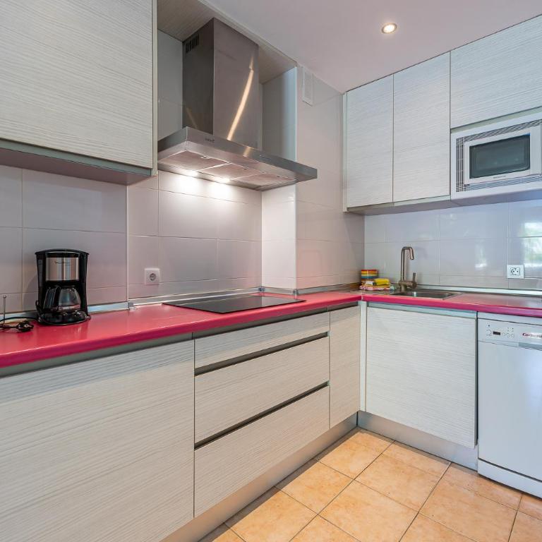 797 Holiday Rentals- Precioso piso con vistas al jardin en Benalbeach - One-Bedroom Apartment - 16