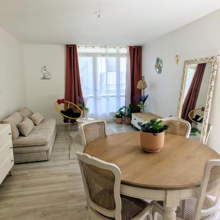 Cosy Jungles - T3 - Balcon & parking privé - Appartement 2 Chambres avec Terrasse - 13