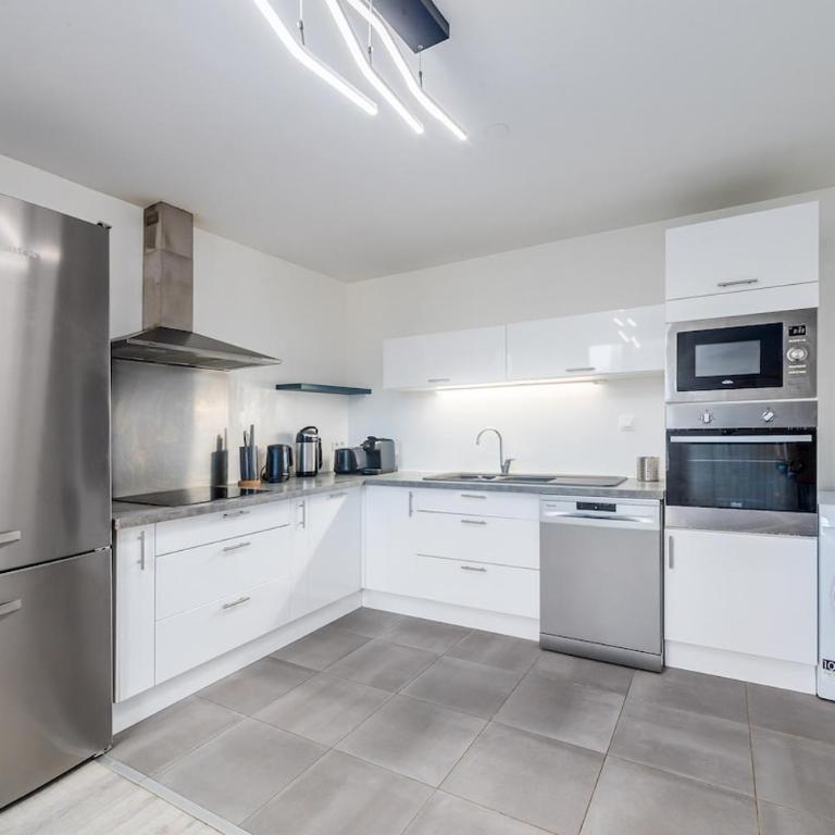 Elegant 3-BR with balcony - Apartment mit 3 Schlafzimmern - 22