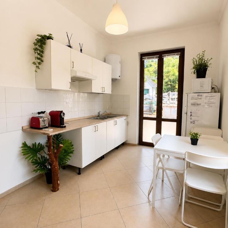 Free parking---5 minutes from the bus stop--- - Appartamento con 3 Camere da Letto - 23