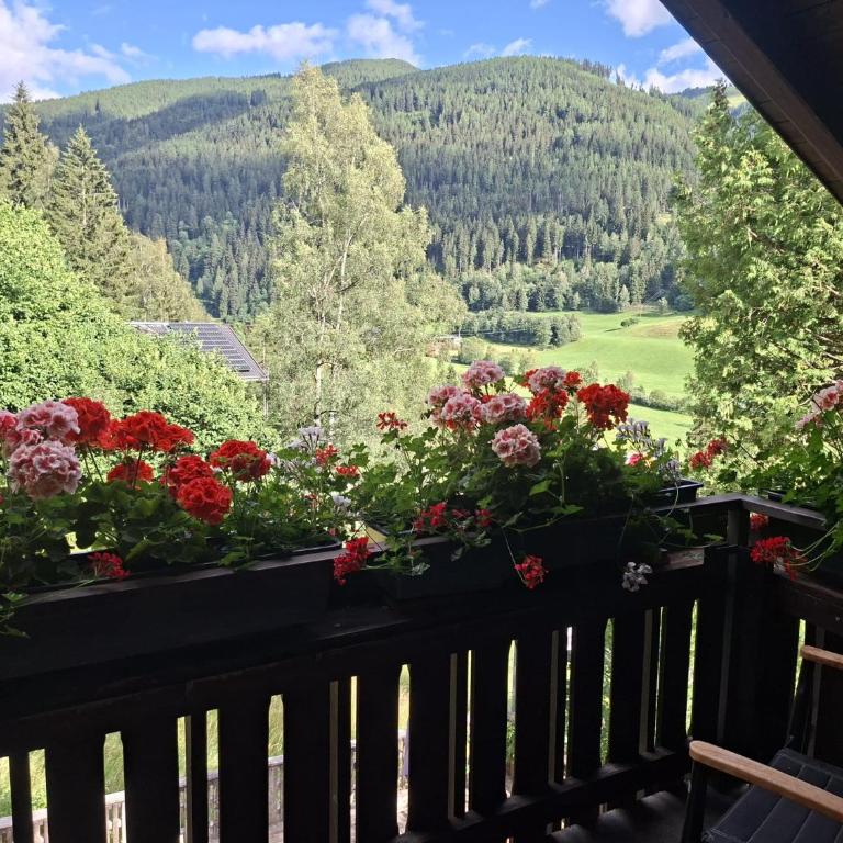 Gästehaus Kaiserblick - Familienzimmer mit Balkon - 6