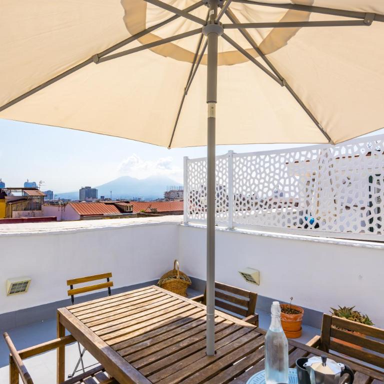 Viewsuvio Two Apartments & Terraces - Three-Bedroom Superior Apartment - 26