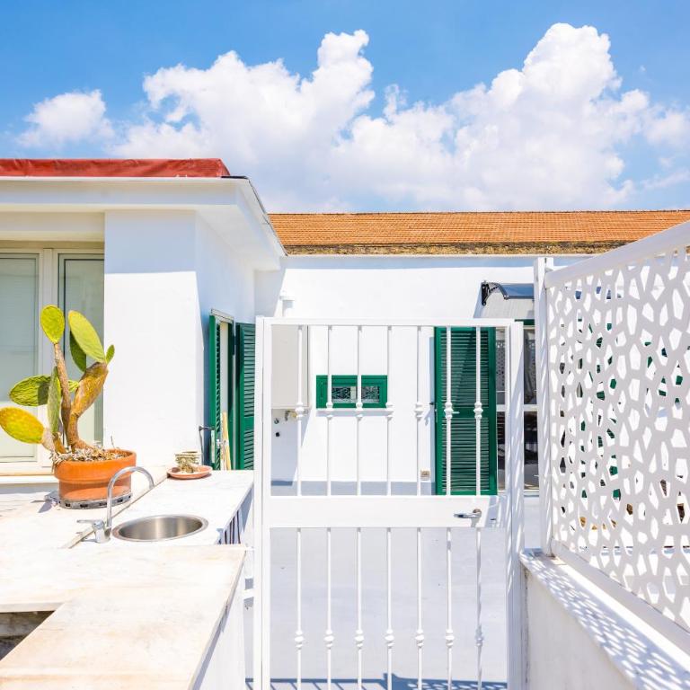 Viewsuvio Two Apartments & Terraces - Three-Bedroom Superior Apartment - 51