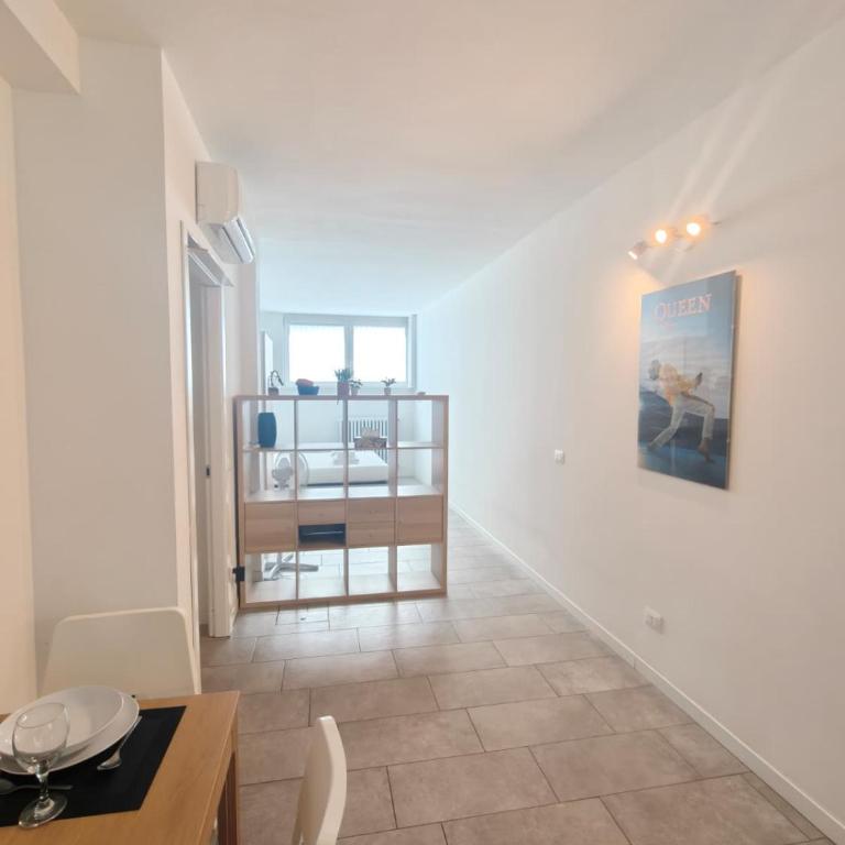 Strategic & Large Studio with Self Check In - Fondazione Prada, Milano with AC, Wifi, Washing Machine - Appartamento con 1 Camera da Letto - 16