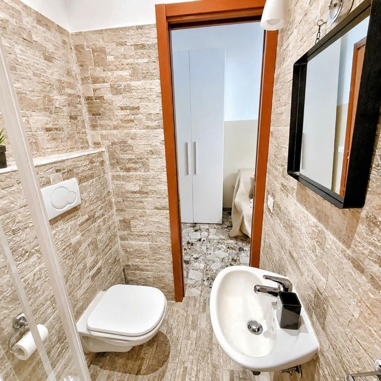 Sweet Life Guesthouse Hospety Group - Camera Matrimoniale Superior - 8