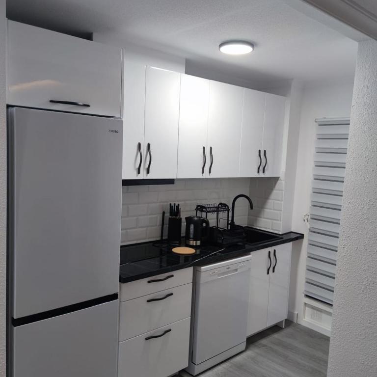Brisa De Los Locos - Two-Bedroom Apartment - 5