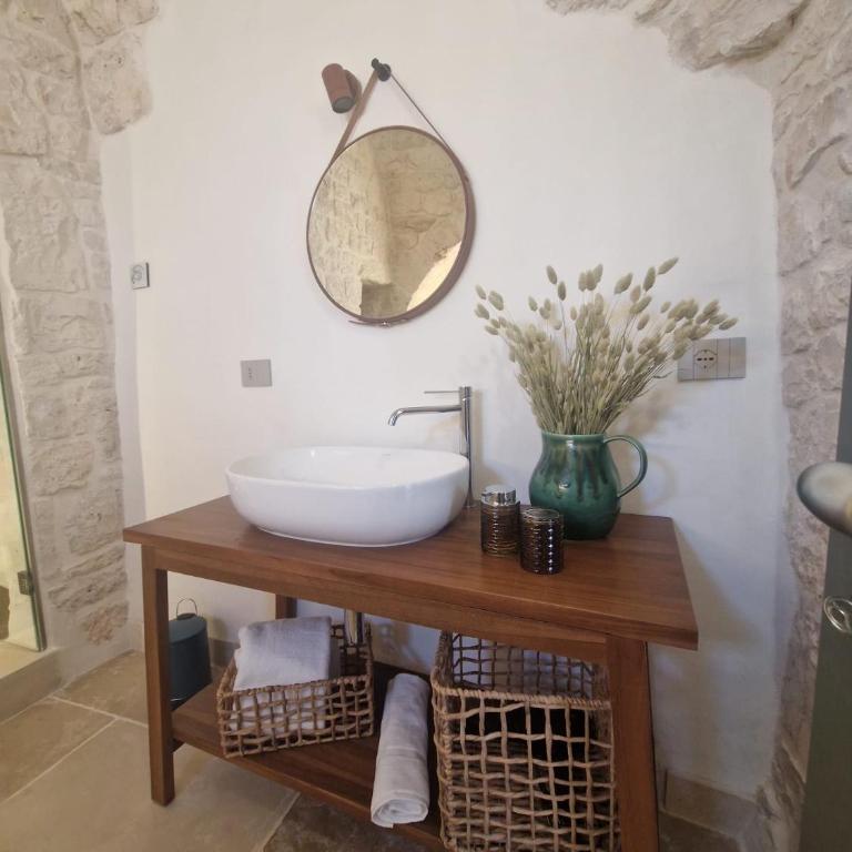 Trulli AURA BIANCA - Camera Deluxe (2 Adulti + 1 Bambino) - 3