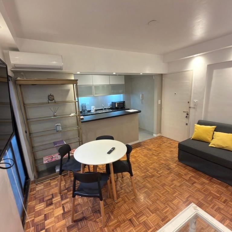 Dpto Practico y céntrico en Barrio Norte Recoleta - Apartamento de 1 dormitorio - 4
