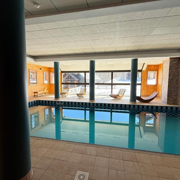 Risoul T4 8 pers Piscine et sauna proche pistes - Appartement - 2