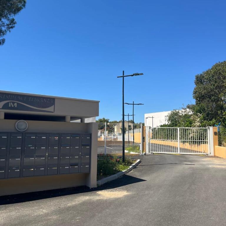 New apartment with terrace and private parking and pool - Appartamento con 1 Camera da Letto - 9