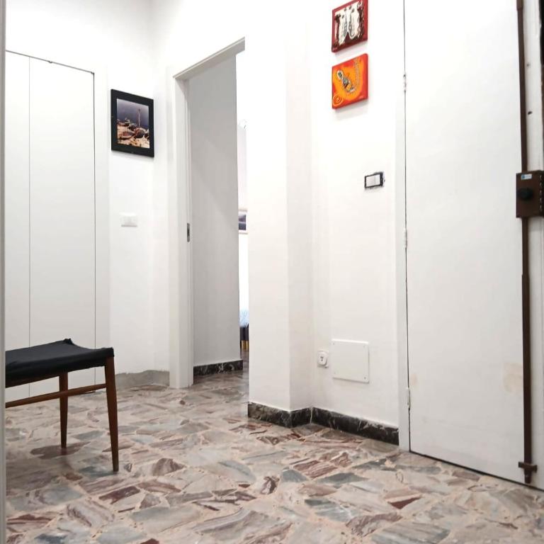 Happy Days Central House - Doppelzimmer mit Balkon - 17