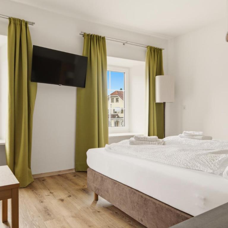 Hotel Lebzelter Straßwalchen, Familien und Business Aufenthalt, Seengebiet, Erlebnispark - Doppelzimmer - barrierefrei - 5