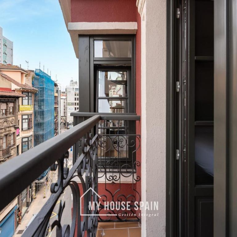 MyHouseSpain - Luminoso Ático Duplex en Gijón - Apartamento de 3 dormitorios Premium - 4