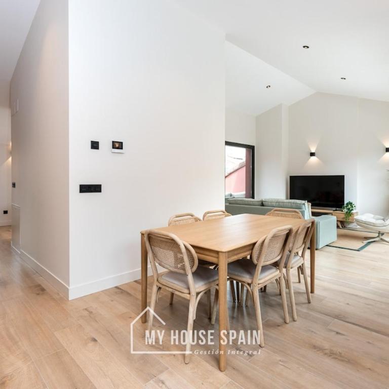 MyHouseSpain - Luminoso Ático Duplex en Gijón - Apartamento de 3 dormitorios Premium - 32