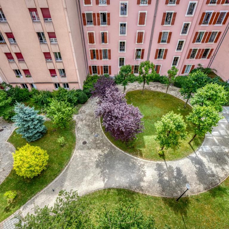 Large Terrace, 2-Bedroom Apartment in Geneva - Appartement 2 Chambres - 62