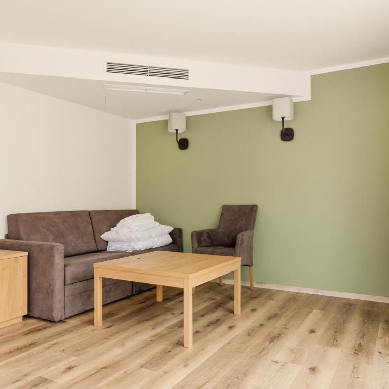Hotel Lebzelter Straßwalchen, Familien und Business Aufenthalt, Seengebiet, Erlebnispark - Superior Familienzimmer - 5