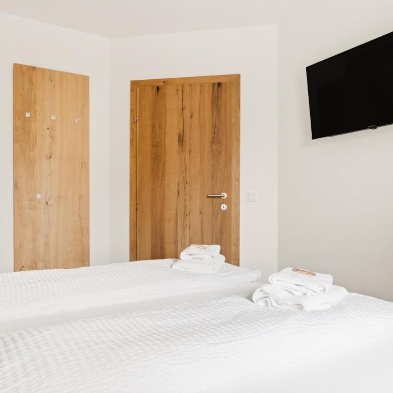 Hotel Lebzelter Straßwalchen, Familien und Business Aufenthalt, Seengebiet, Erlebnispark - Superior Familienzimmer - 16