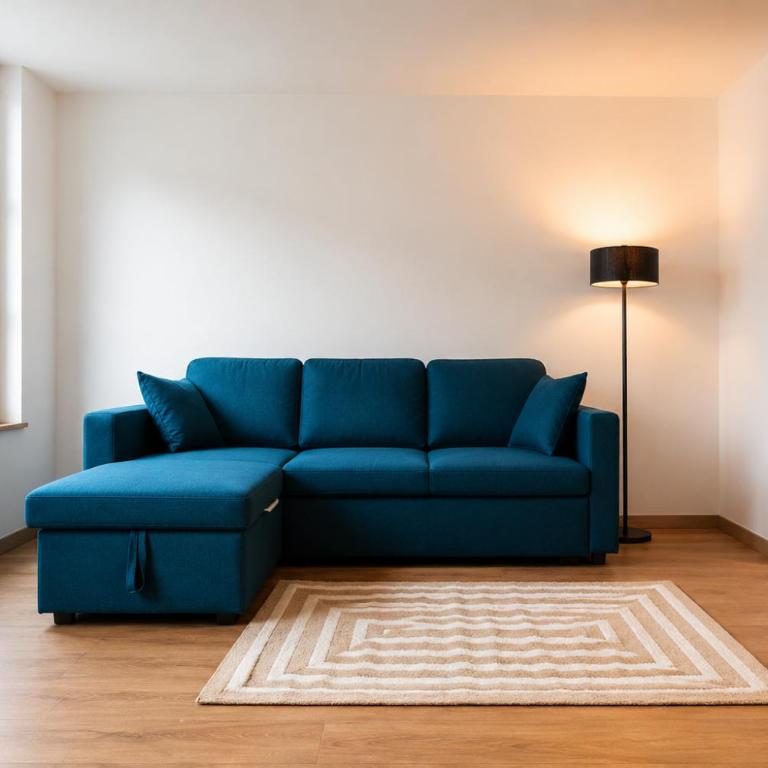 HYPER CENTRE dans remparts vieille ville 1er étage , possible tout faire a pieds - Appartement 1 Chambre - 1