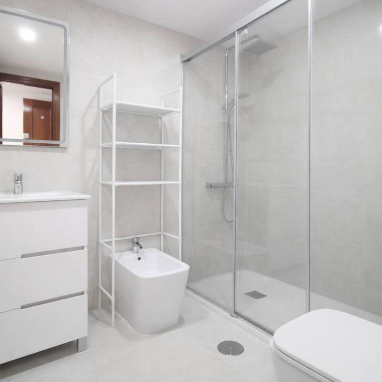 Teatinos Málaga Apartment - Deluxe Apartment mit 4 Schlafzimmern - 28