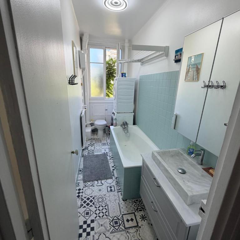 Grand appartement centre Paris 8 couchages - Appartement - 17