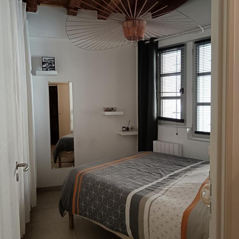 Maison Arlésienne à l'esprit bohème - Three-Bedroom House - 2