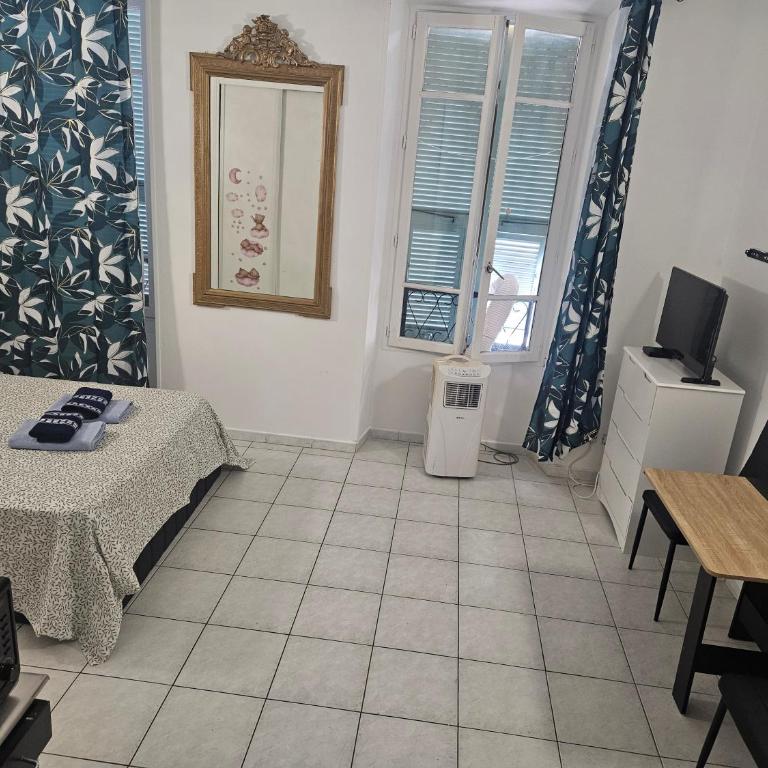 Studio Centre Ville - One-Bedroom Apartment - 5