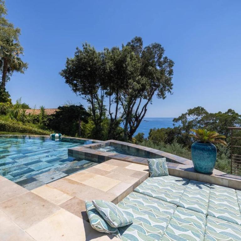 REF 2198 - Super Cannes - Luxueuse villa vue mer à louer - Villa - 2