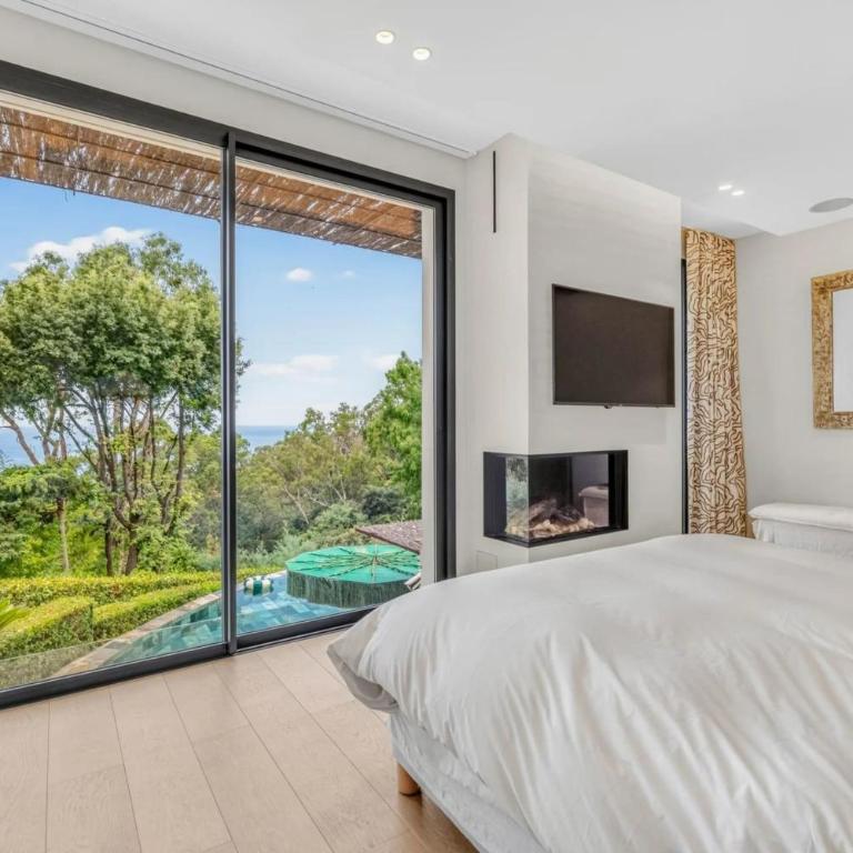 REF 2198 - Super Cannes - Luxueuse villa vue mer à louer - Villa - 35