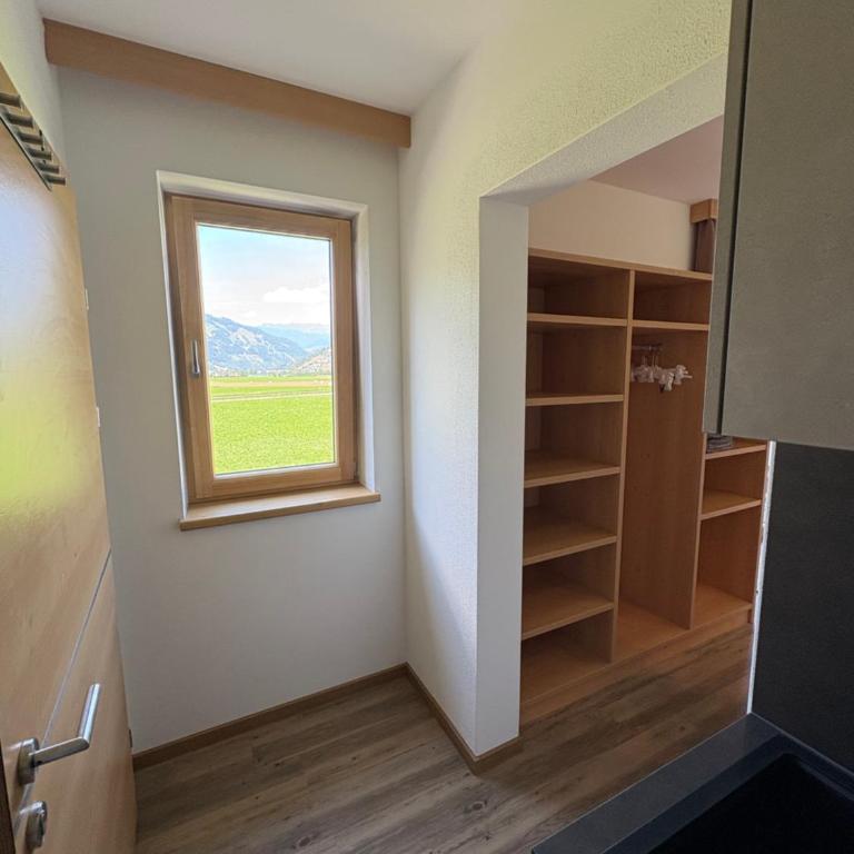 Alpen-Apart - Apartment mit 1 Schlafzimmer, Balkon und Bergblick - 3