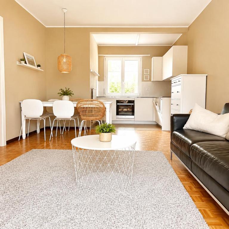 Apartment Stellina Ascona - Steps from Lido & Promenade - Balcony & Free Garage - Appartamento con 2 Camere da Letto e Balcone - 2