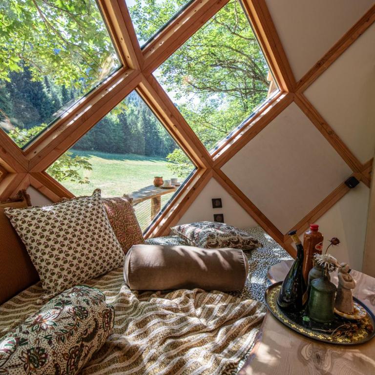 La Pomme de Pin Perchée, cabane romantique pour 2 - Appartement avec Douche - 8