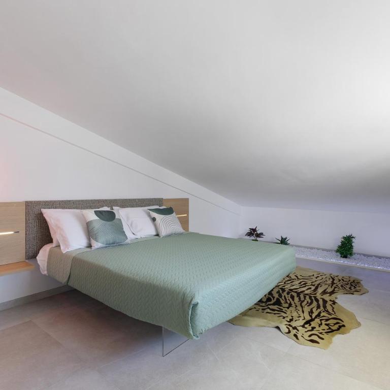 Giordano Luxury Penthouse sea view - Two-Bedroom Deluxe Apartment with Ocean View - 9